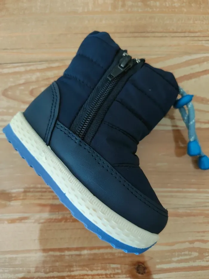 Lot bottes et baskets - photo numéro 2