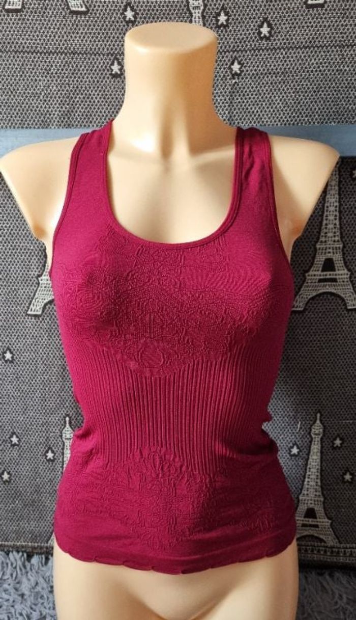 Débardeur bordeaux taille 34-36