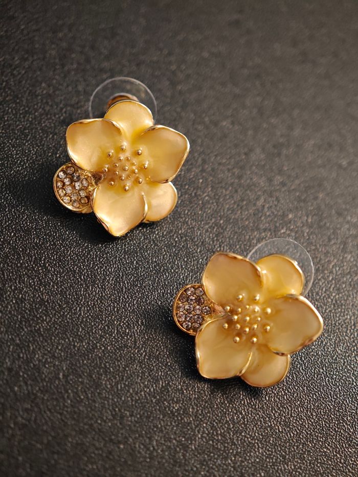 Boucle d'oreille