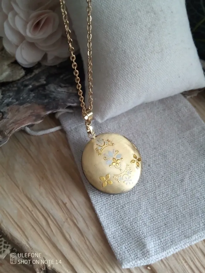 Collier médaillon ouvrable petite fée bohème - photo numéro 3
