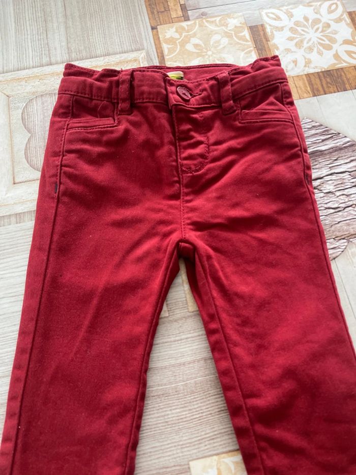 Pantalon rouge bordeaux 6 mois - photo numéro 2