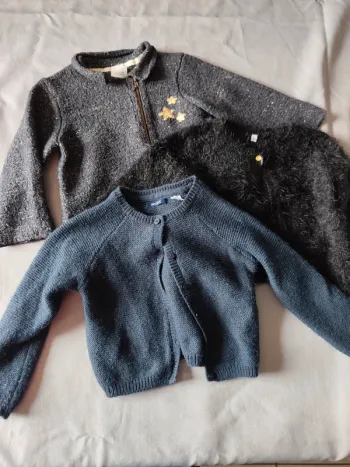 Lot gilets épais 3 ans