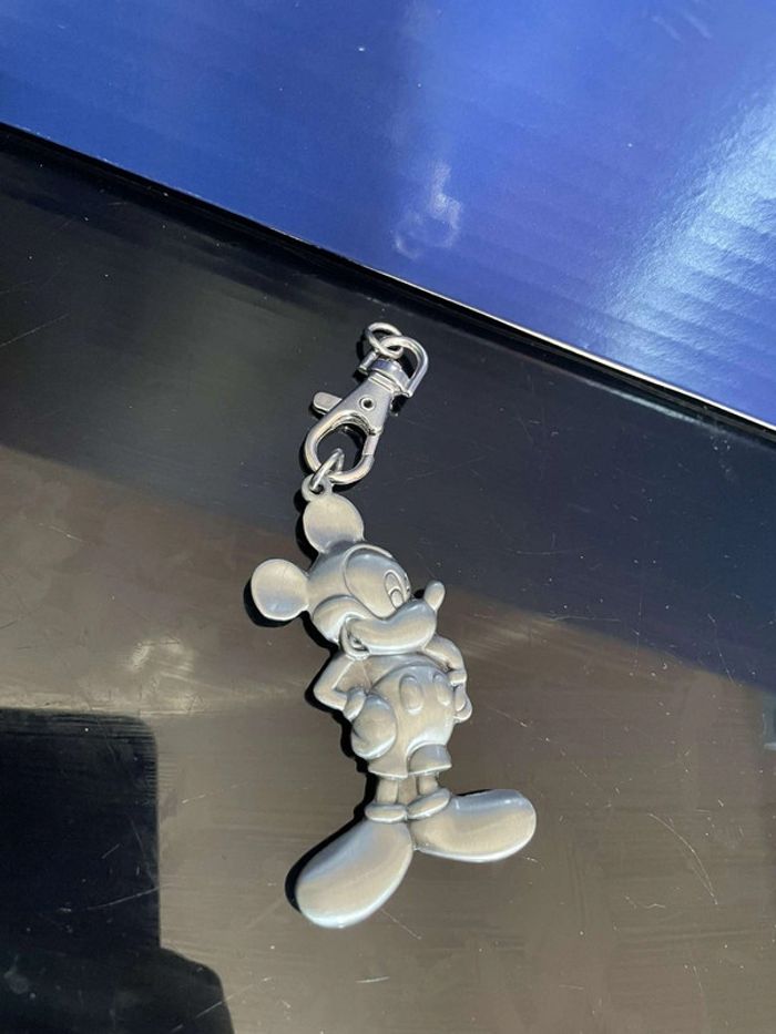 Porte-clés Mickey Disneyland Paris - photo numéro 2