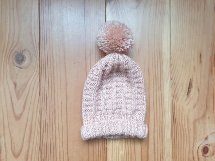 Bonnet rose neuf - photo numéro 2