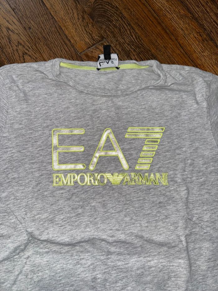 T-shirt Armani 12 ans - photo numéro 2
