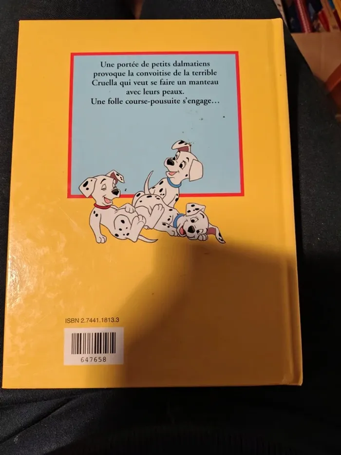 Livre les 101 dalmatien Disney gros format - photo numéro 2