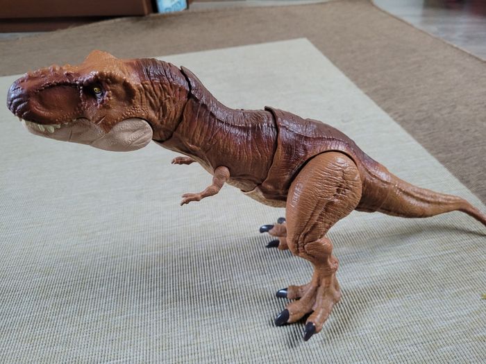 T-Rex Jurassic World - photo numéro 3