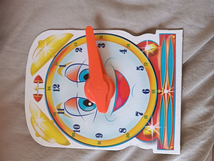 Jeu l'heure et les chiffres neuf - photo numéro 3