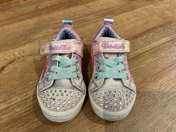 Skechers