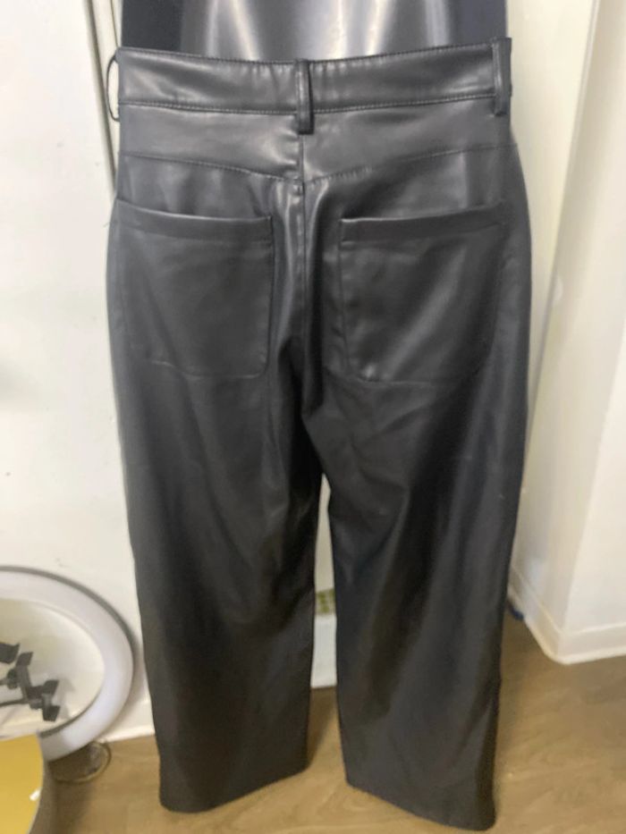 Pantalon habillé . similicuir. Zara, femme, taille S. - photo numéro 8
