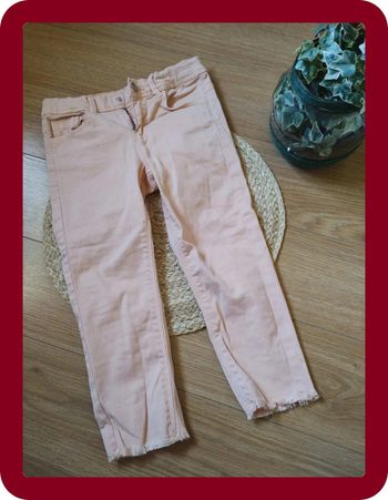 Pantacourt neuf in extenso taille 7 ans mais taille petit