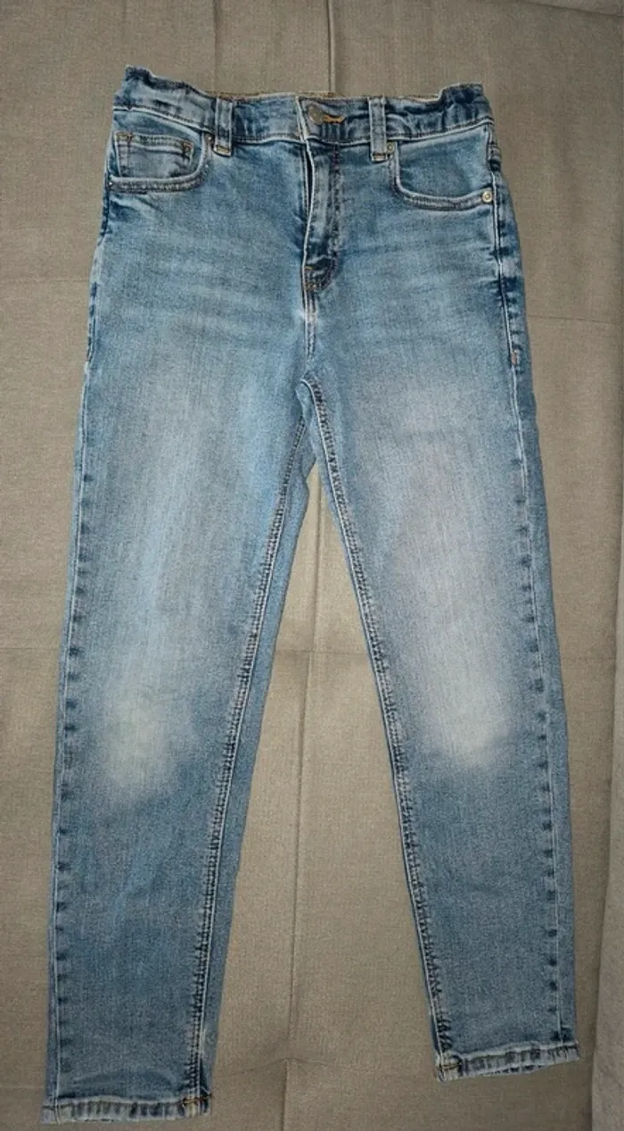 Lot vêtements 8 ans - photo numéro 2