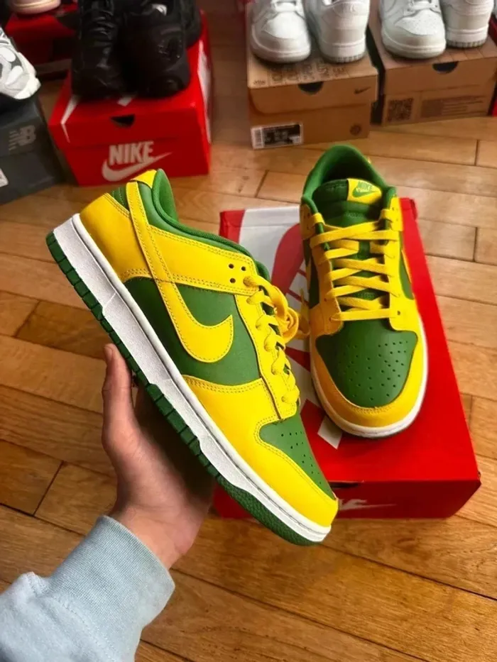 Dunk low reverse brazil taille 44 neuve