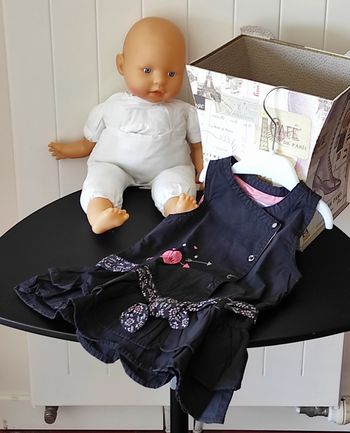 👗 Robe sans manche bébé fille 12 mois – Noir et rose 💖