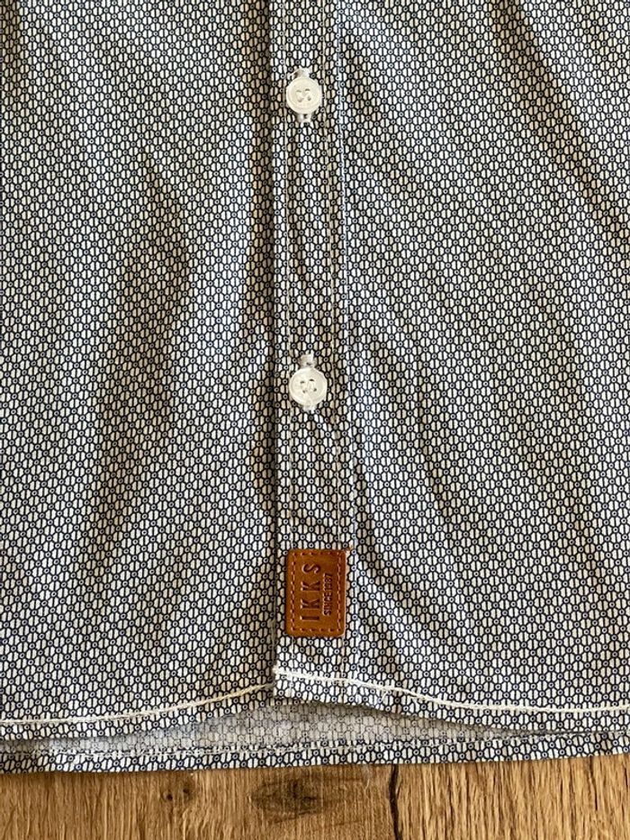 Chemise ikks taille 8 ans neuves - photo numéro 9