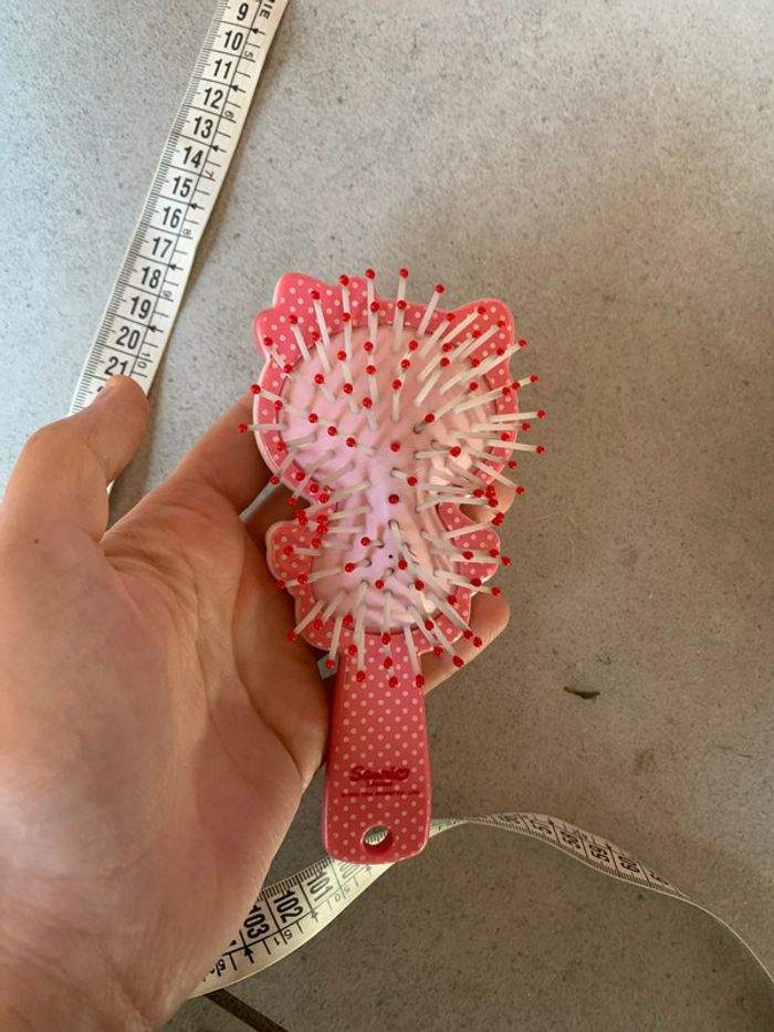 Brosse pour poupée hello kitty - photo numéro 2