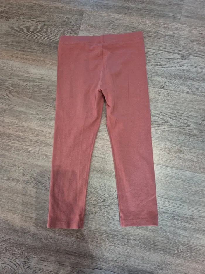 Sweat beige à broderies anglaises et legging rose - photo numéro 6