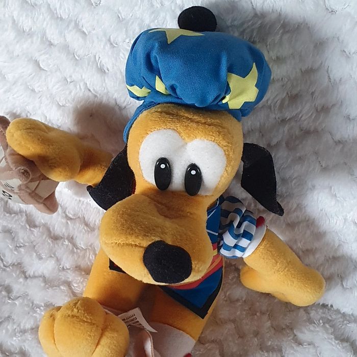Petite peluche de pluto rare imaginations parade 2000 disney - photo numéro 2