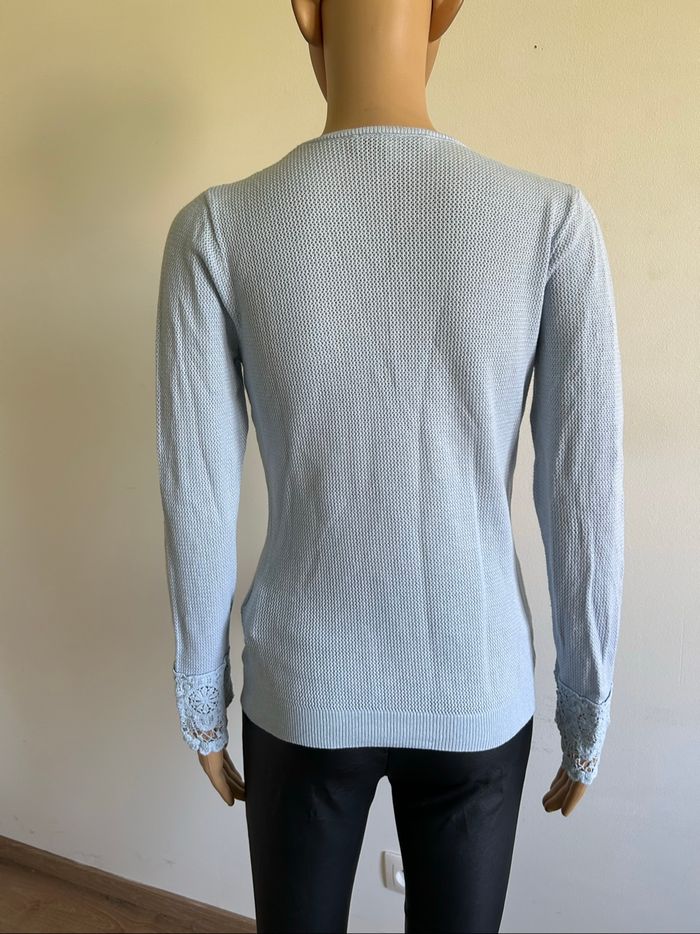 Pull bleu clair avec dentelle Morgan taille S TBE - photo numéro 5