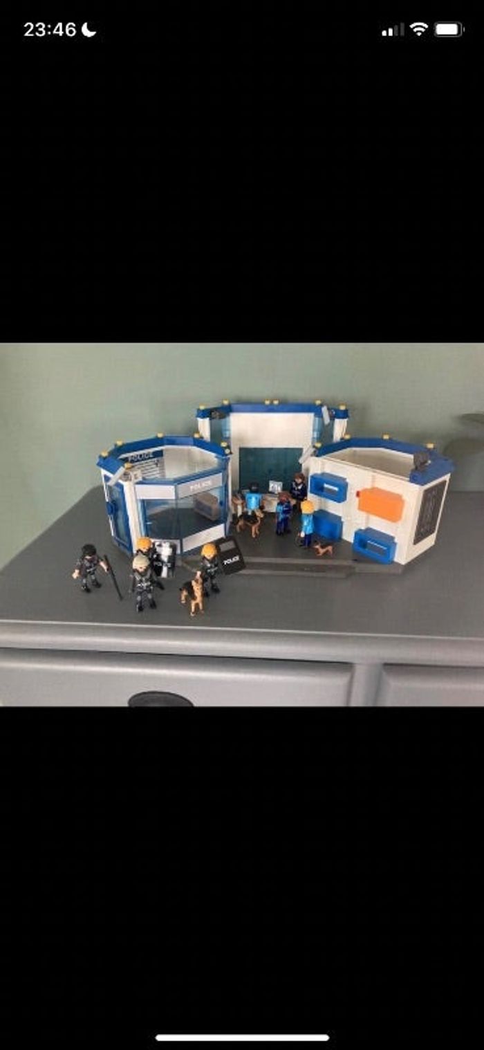 Commissariat police playmobil + personnages