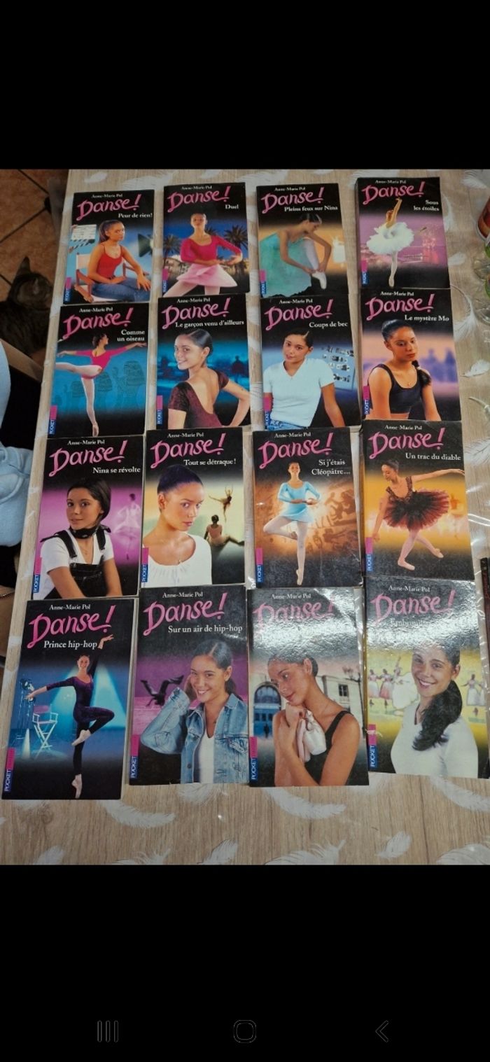 Lot de livres 📚 - photo numéro 2