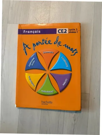 Livre à portée de mots français CE2 très bon état