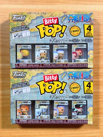 Lot 2 Boîtes Bitty Pop! One Piece - 8 Figurines dont 2 CHASE (Shanks & Mihawk)
