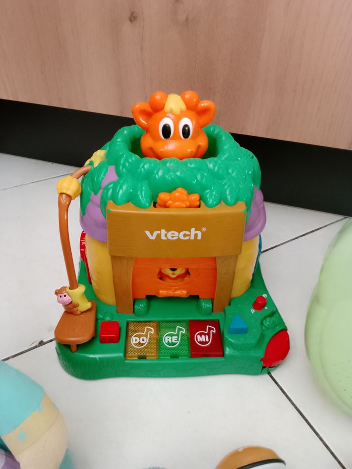 lot jouets d'éveil winnie veilleuse de nuit sophie la girafe ect - photo numéro 3