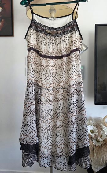 Petite robe à bretelles 