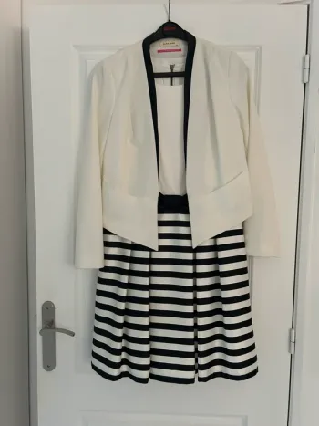 Ensemble robe et veste habillées