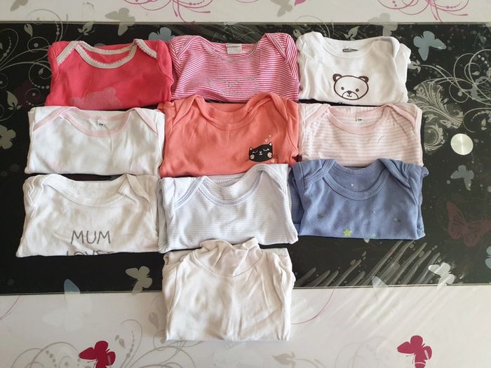 "N°86" Lot de 10 Bodies Manches Longues Filles (6 mois)