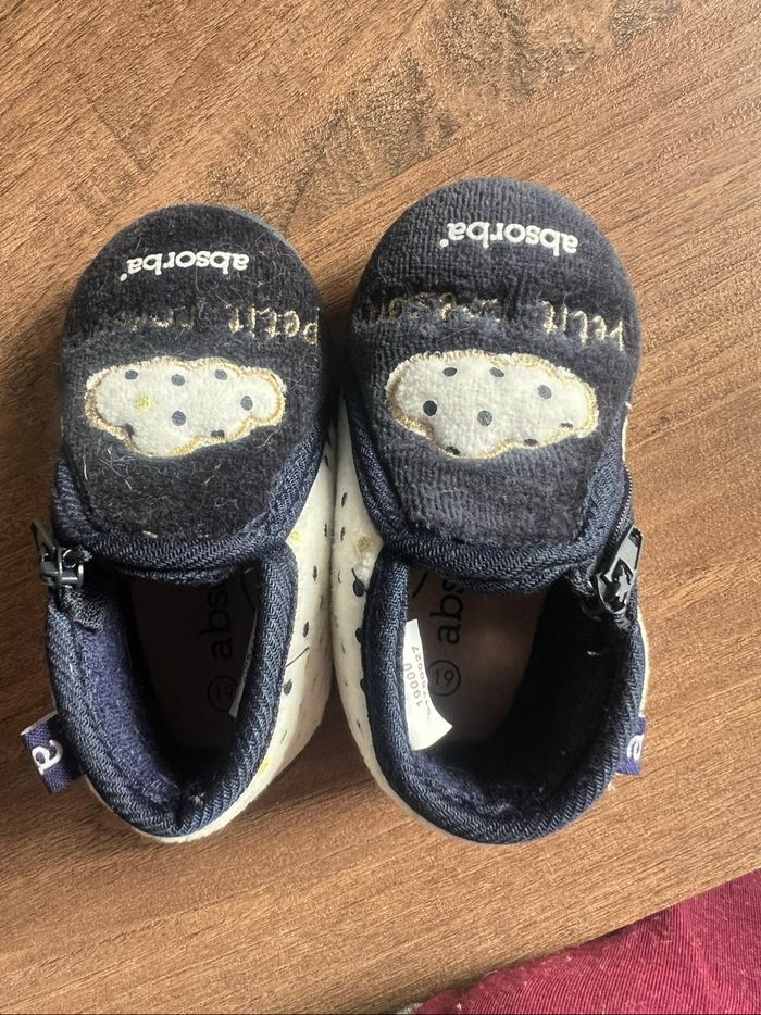Chausson bébé pointure 19 - photo numéro 2