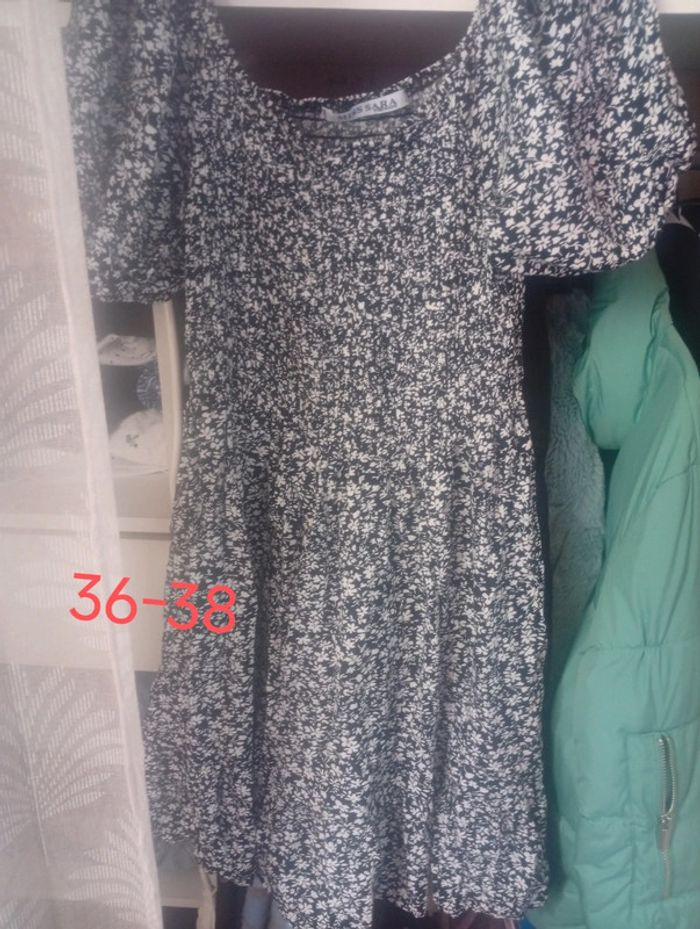 Lot jupes et robes 36-38 - photo numéro 3