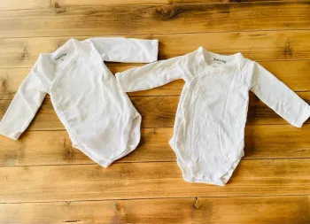 Lot de 2 bodies blancs 3 mois