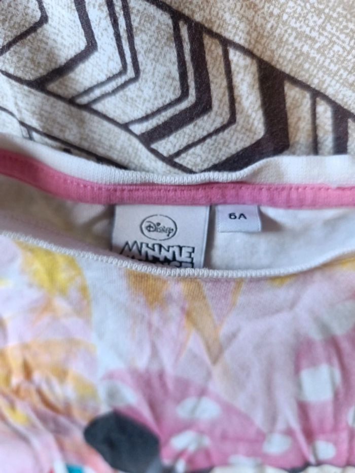 T-shirt Minnie taille 6 ans - photo numéro 3