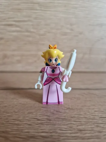 Figurine type lego Princesse Peach / Super Mario