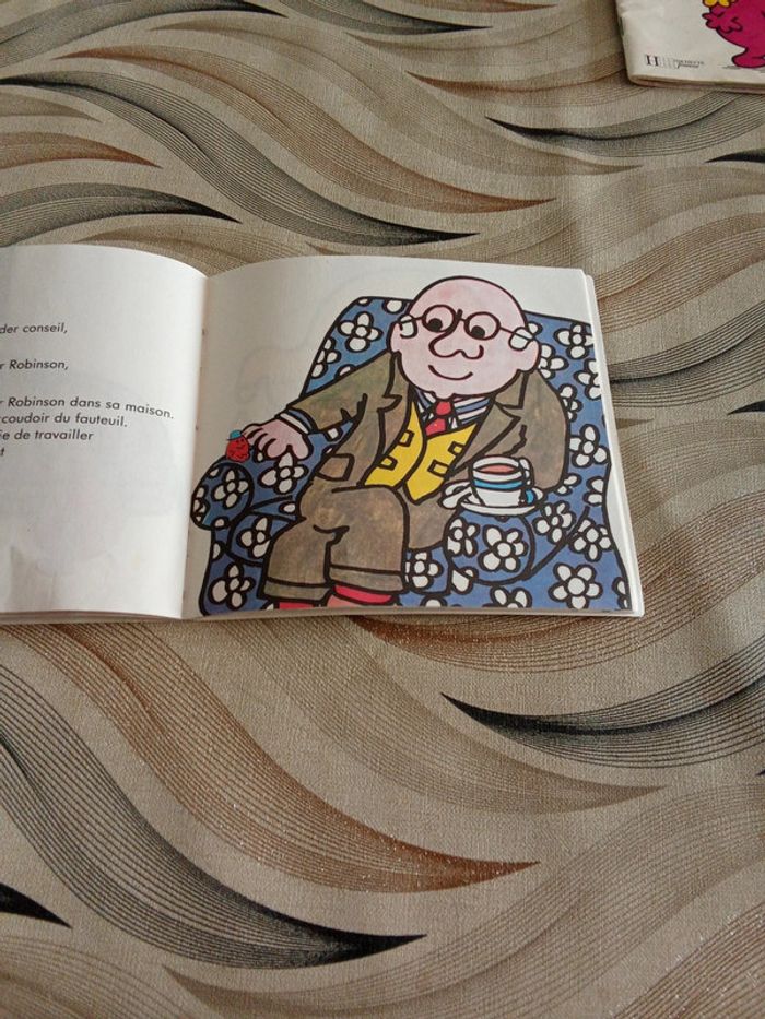 Livre, Monsieur Petit - photo numéro 4