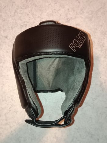 Casque sport de combat 