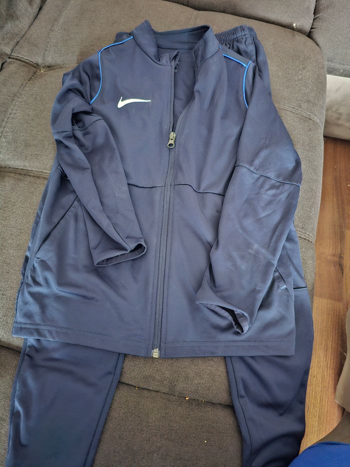 Survêtement nike