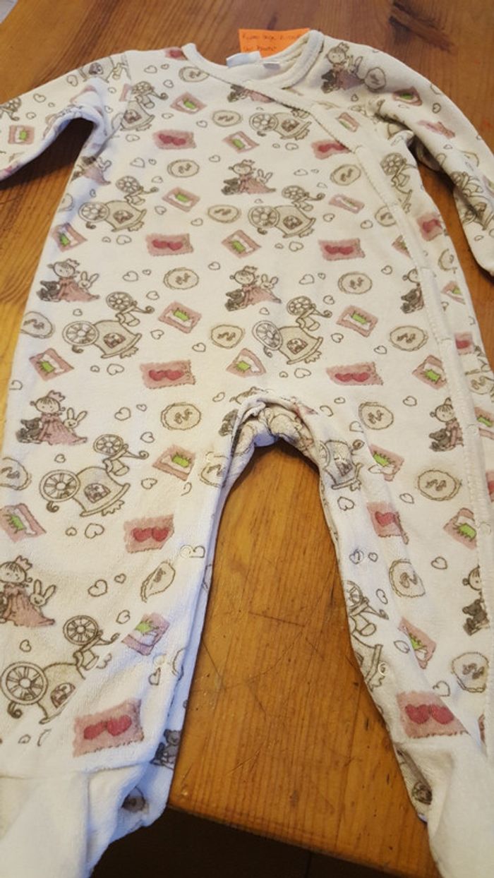 Pyjama velours Vert Baudet taille 18 mois