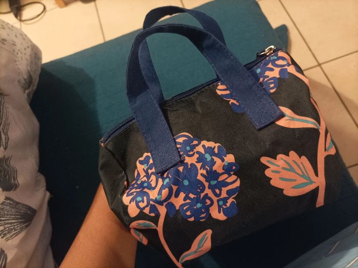 Trousse de maquillage - photo numéro 2