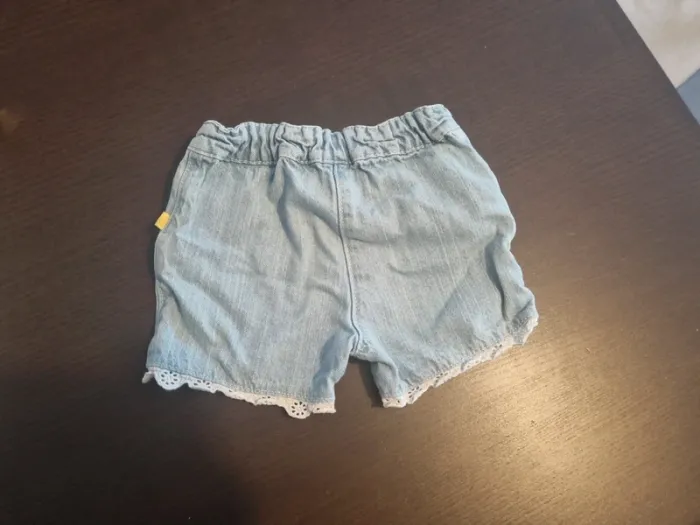 Short en jean 18 mois u tout petits très bon état - photo numéro 3