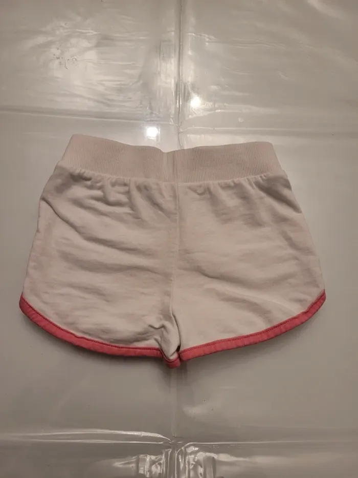 Short Hello Kitty 2/3 ans - photo numéro 2
