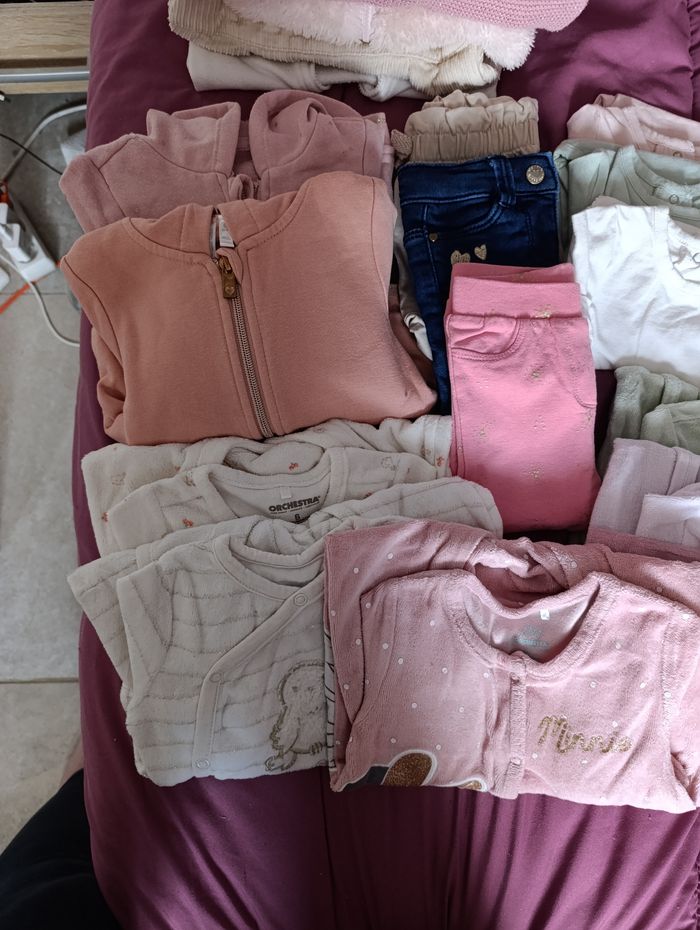 Lot 25 pièces 6 mois fille - photo numéro 2