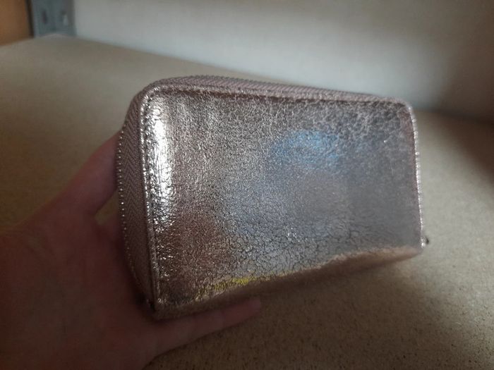 Porte monnaie porte feuille doré