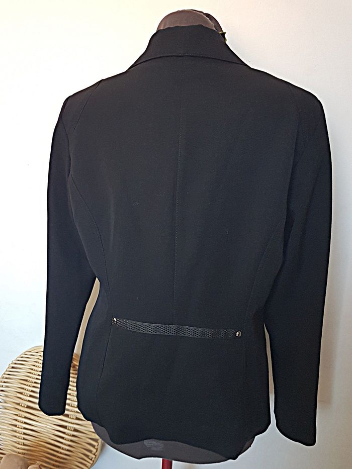 Blazer femme noir Lewinger Taille 42, 51cm aux aisselles. - photo numéro 3