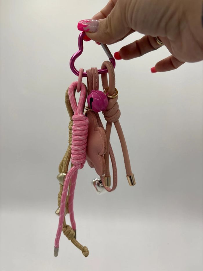 Grigri / bijou de sac rose fleur - photo numéro 3
