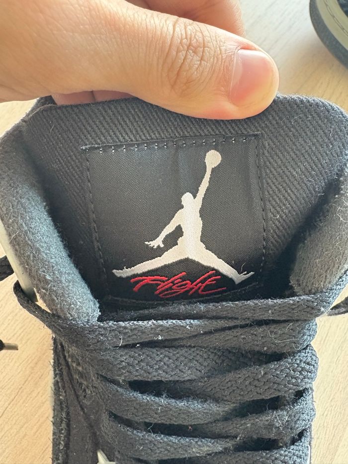 Jordan 4 - photo numéro 3