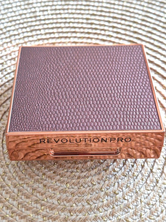 Palette poudre bronzante et illuminateur - photo numéro 2