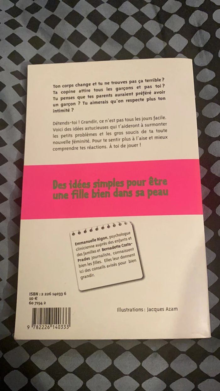 Livre comment survivre quand on est une fille - photo numéro 2